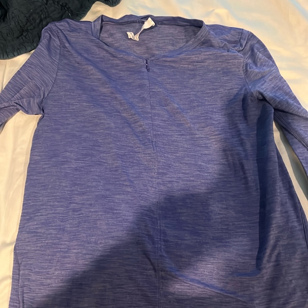 Lululemon top